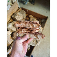 Carica l'immagine nel visualizzatore di Gallery, Piedra natural - Multilayer Red
